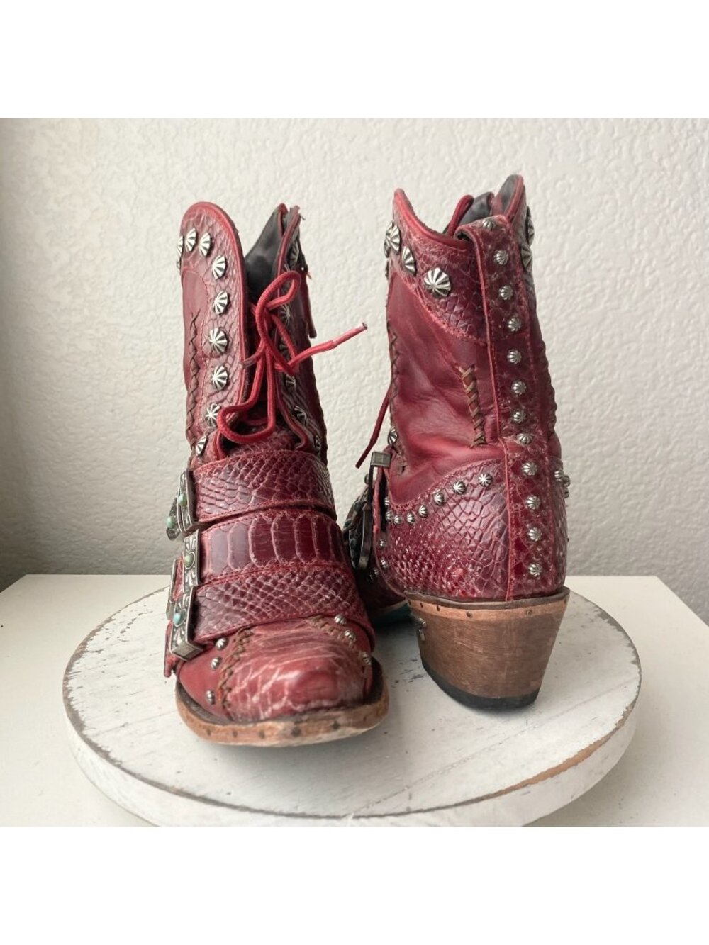 Lane SHOWDOWN Womens Red Cowboy Boots 7.5 Short Western Cowgirl Lace-up Booties